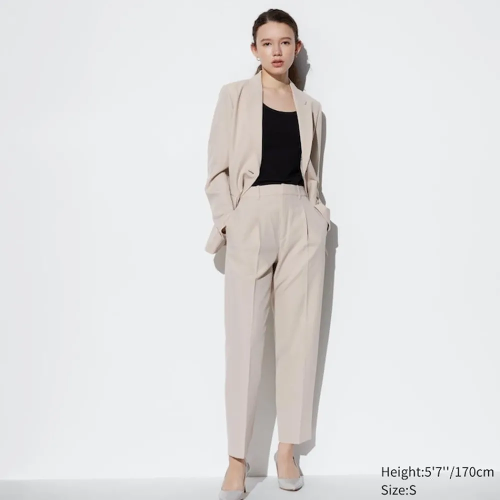 Hosen, Leggings & Jogginghosen*UNIQLO Airsense Bundfaltenhose