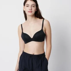 Bhs & Unterwäsche*UNIQLO Bugelloser 3D Bh