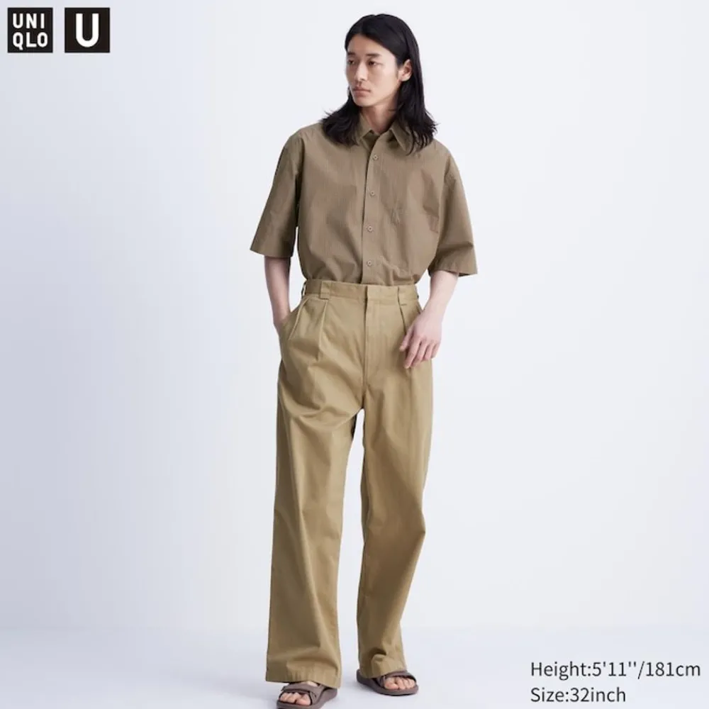 Hosen, Chinos & Jogginghosen*UNIQLO Bundfaltenhose (Wide Fit)
