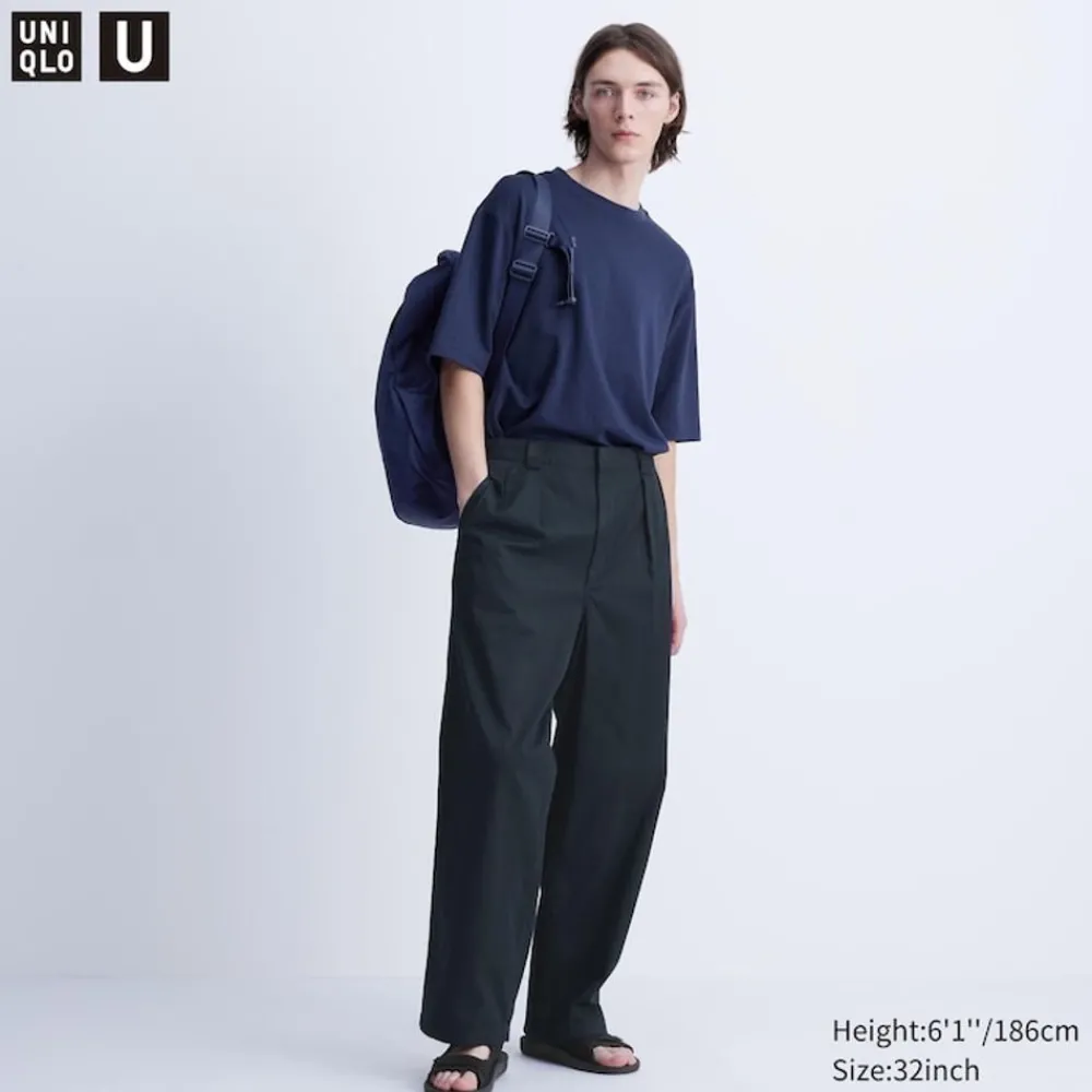 Hosen, Chinos & Jogginghosen*UNIQLO Bundfaltenhose (Wide Fit)