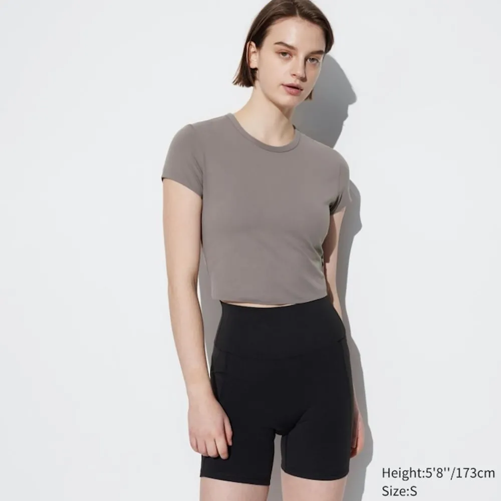 T-Shirts & Oberteile*UNIQLO Cropped Ultra Stretch Airism T-Shirt