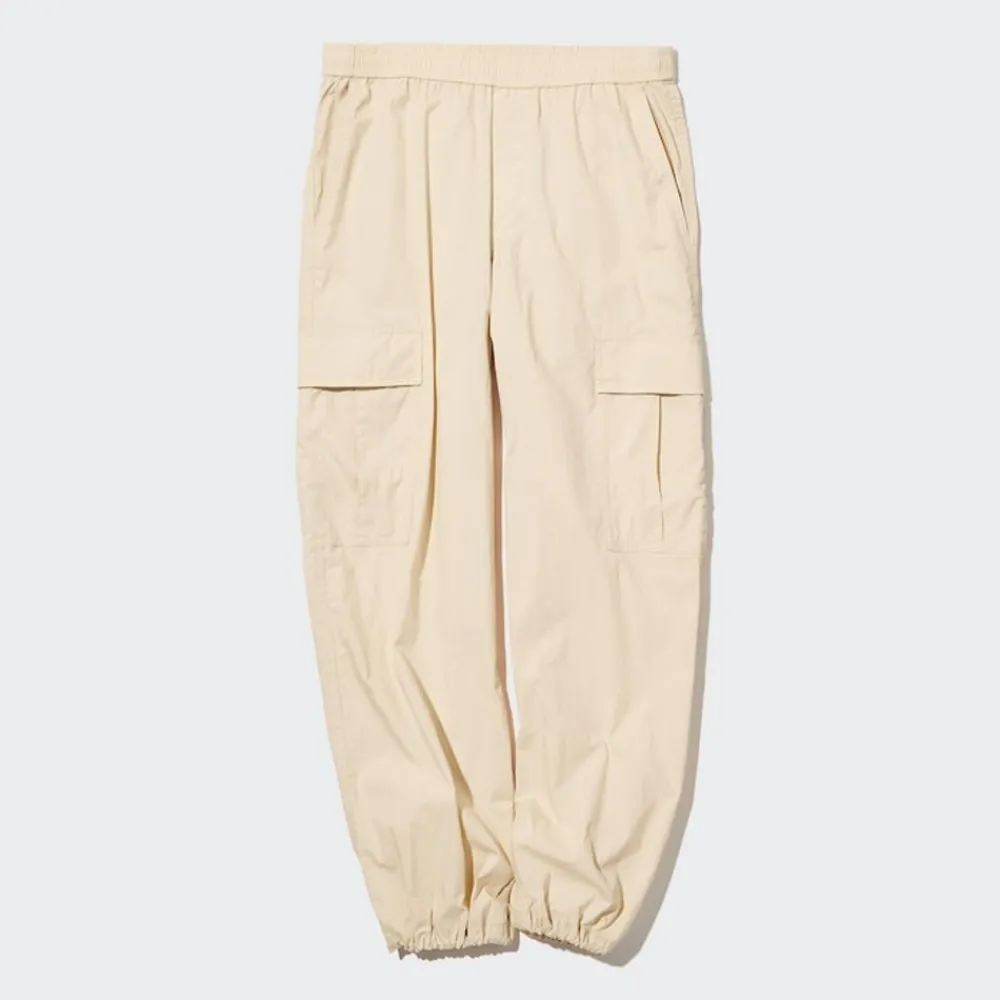 Hosen, Leggings & Jogginghosen*UNIQLO Easy Cargohose (Wide Fit)
