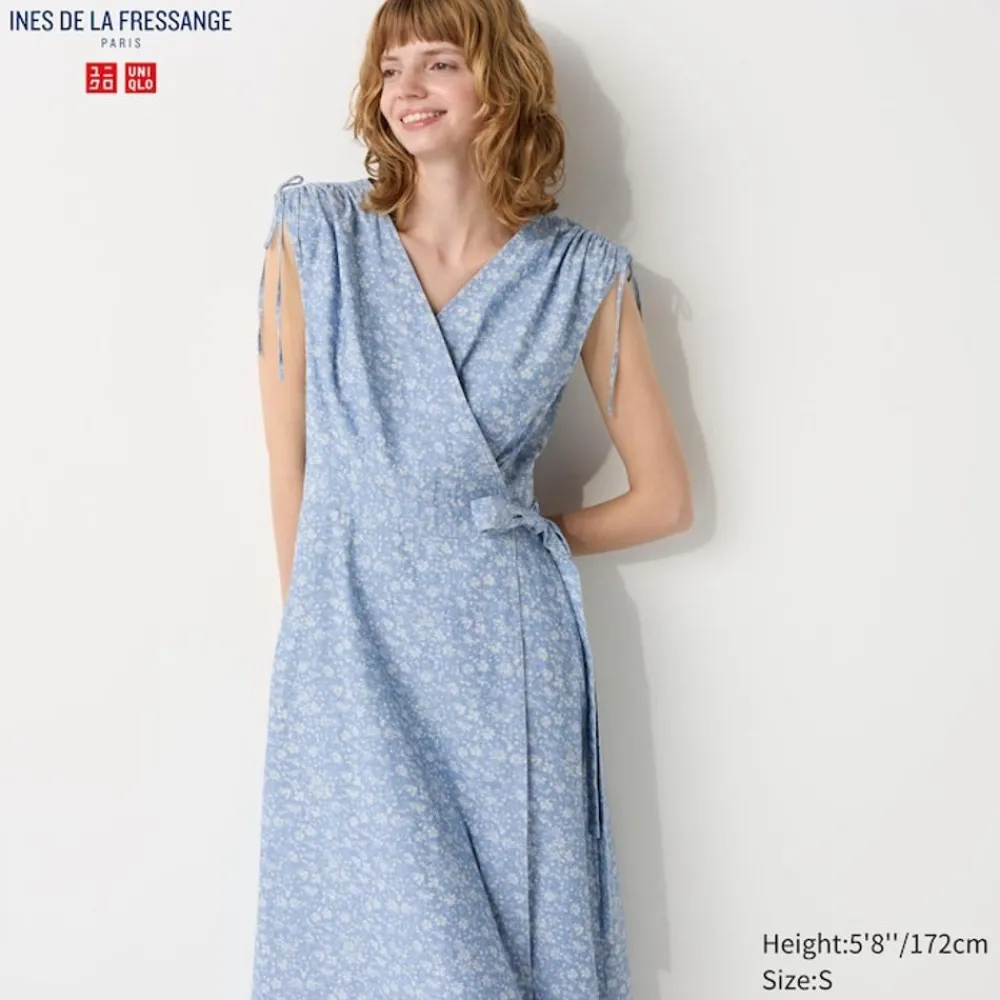 Kleider, Jumpsuits & Overalls*UNIQLO Gemustertes Armelloses Wickelkleid Blau