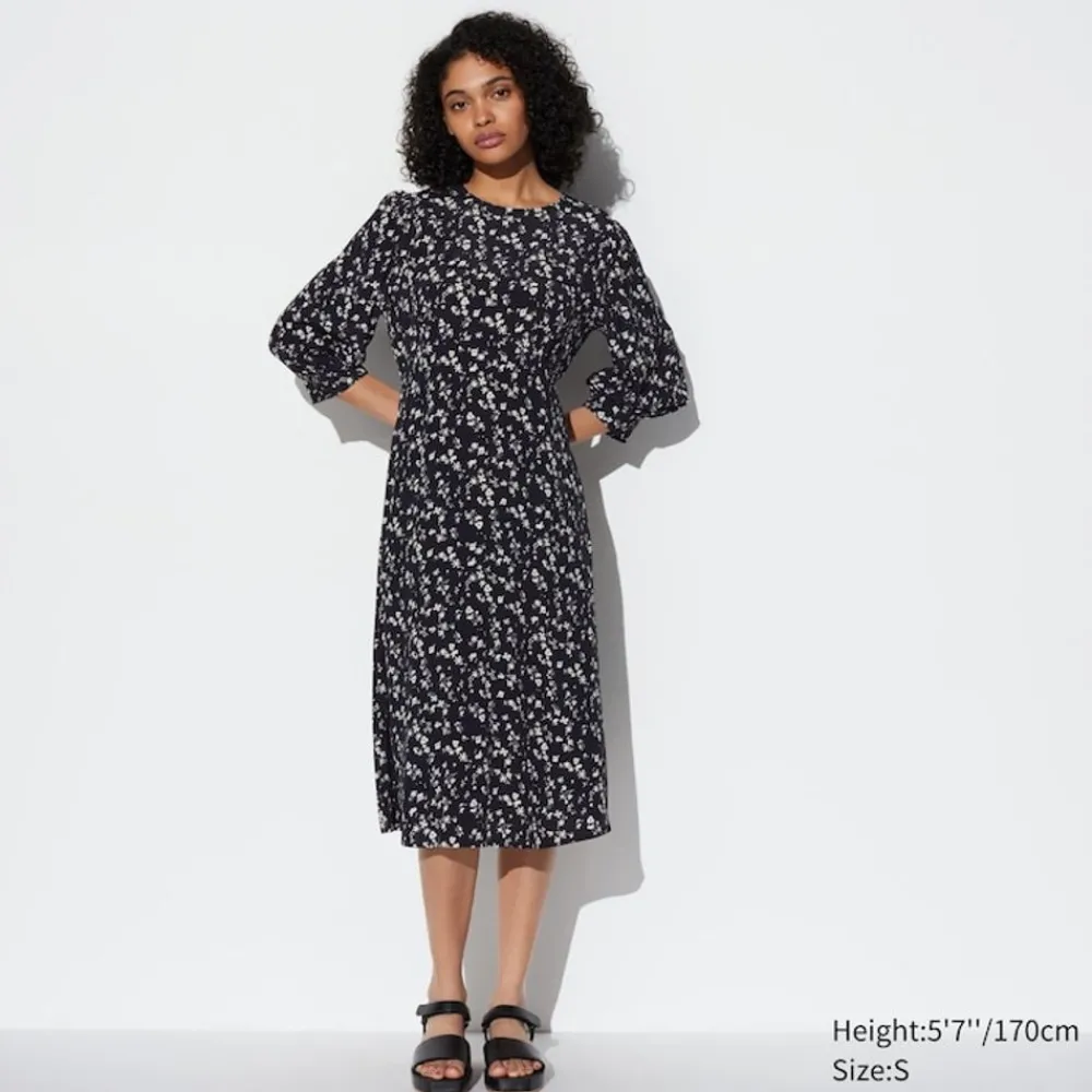 Kleider, Jumpsuits & Overalls*UNIQLO Gemustertes Ausgestelltes 3/4-Arm Kleid
