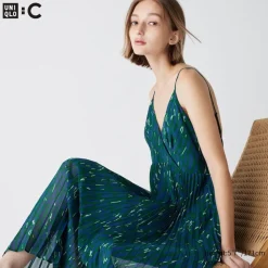 Kleider, Jumpsuits & Overalls*UNIQLO Gemustertes Falten Tragerkleid
