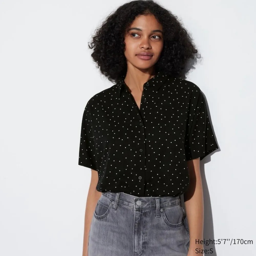 Hemden & Blusen*UNIQLO Gemusterte Viskose Kurzarm Bluse
