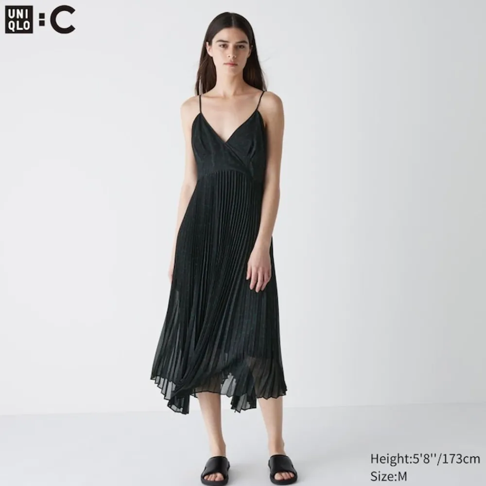 Kleider, Jumpsuits & Overalls*UNIQLO Gepunktetes Falten Tragerkleid