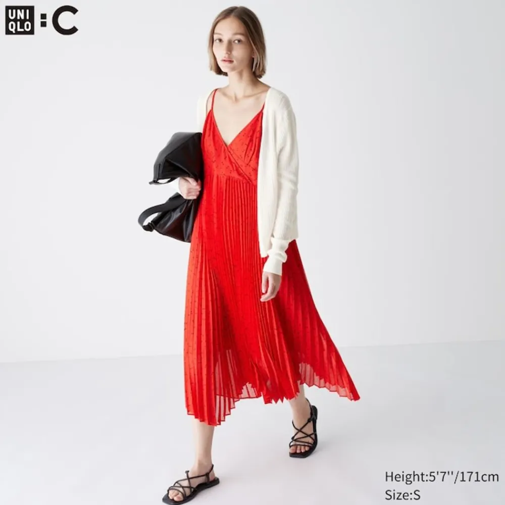Kleider, Jumpsuits & Overalls*UNIQLO Gepunktetes Falten Tragerkleid