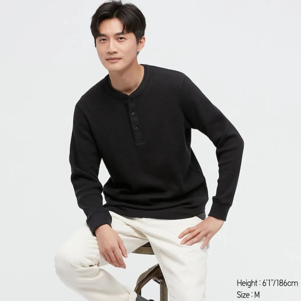 T-Shirts & Oberteile*UNIQLO Langarmshirt In Waffeloptik Mit Henley-Ausschnitt