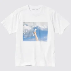 T-Shirts & Oberteile*UNIQLO Peace For All Bedrucktes T-Shirt (Cristina De Middel / Magnum Photos) Weis