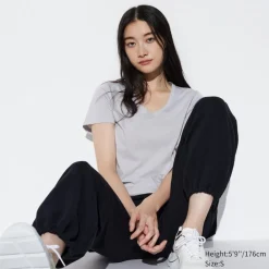 T-Shirts & Oberteile*UNIQLO 100 % Supima Baumwolle T-Shirt Mit V-Ausschnitt
